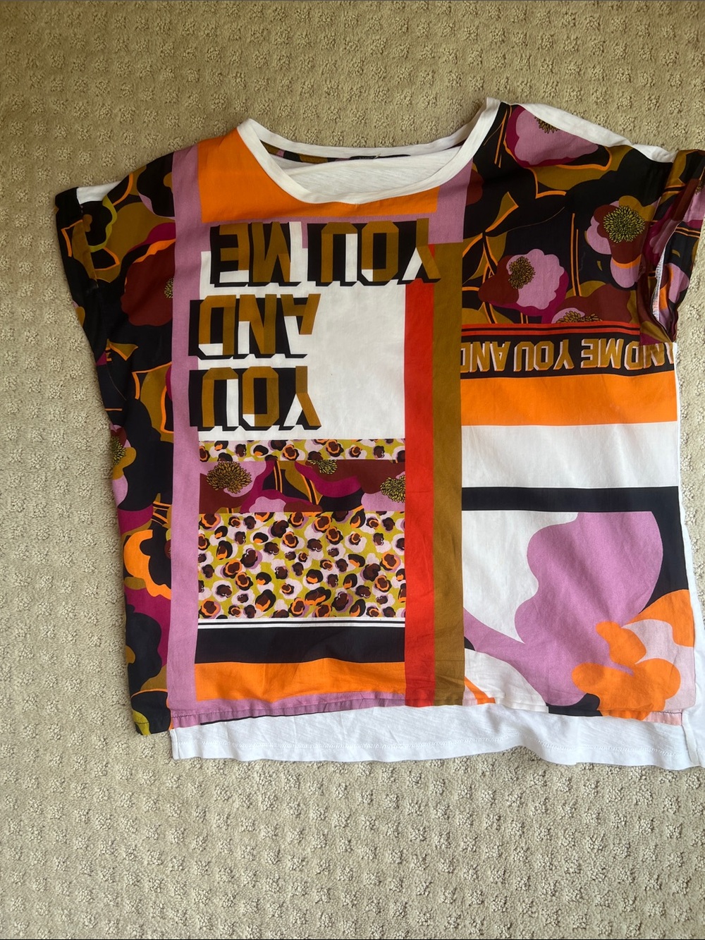 Luisa Cerano colorful t shirt.   Size 8